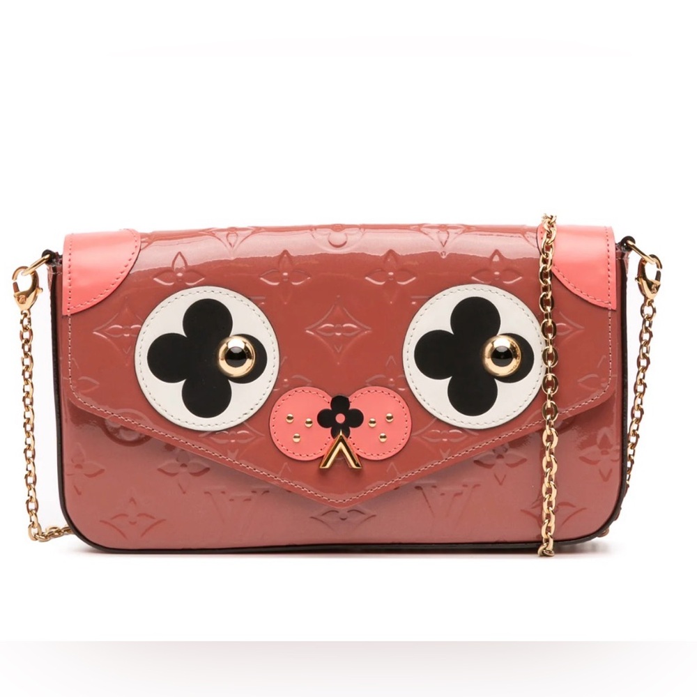 🔥 ❤️ Louis Vuitton LE Vernis Valentines Dog Felicie Pochette